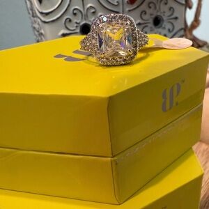 Elegant Diamond Cubic Zirconia- Rhodium Plating Ring